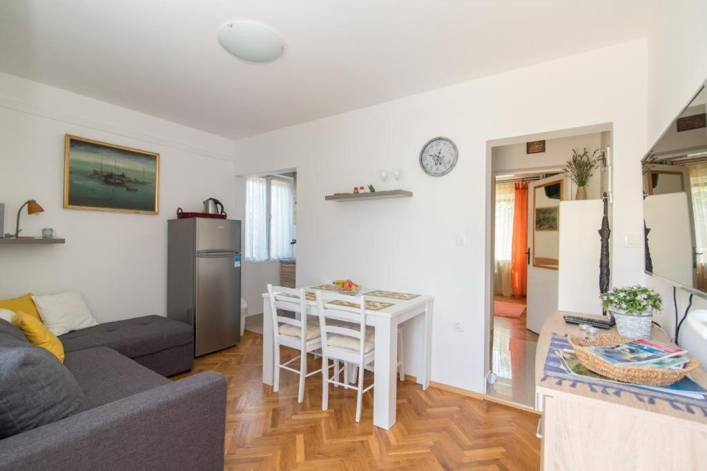 Apartments Natasa Supetar Kültér fotó