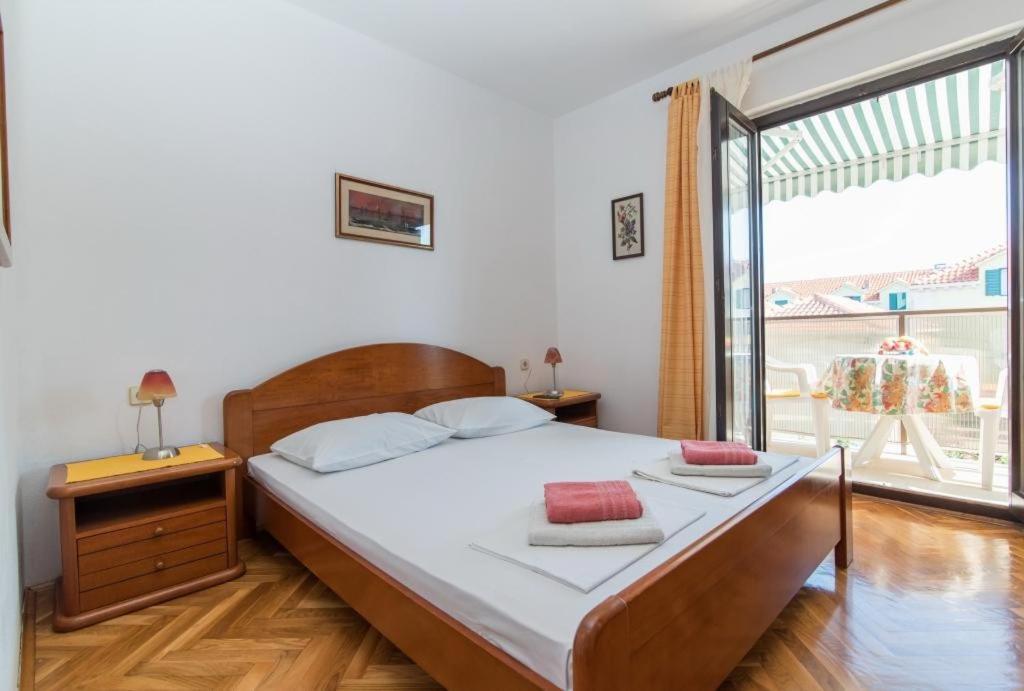 Apartments Natasa Supetar Kültér fotó