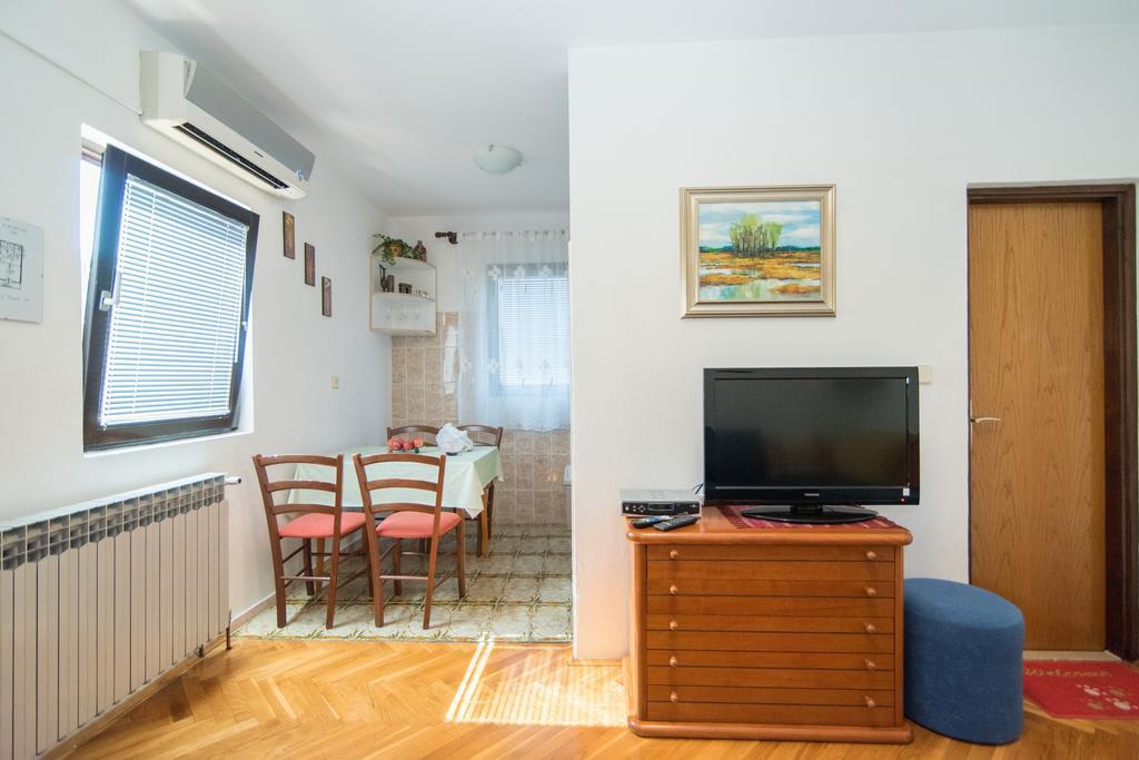 Apartments Natasa Supetar Kültér fotó