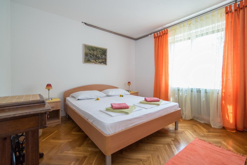 Apartments Natasa Supetar Kültér fotó