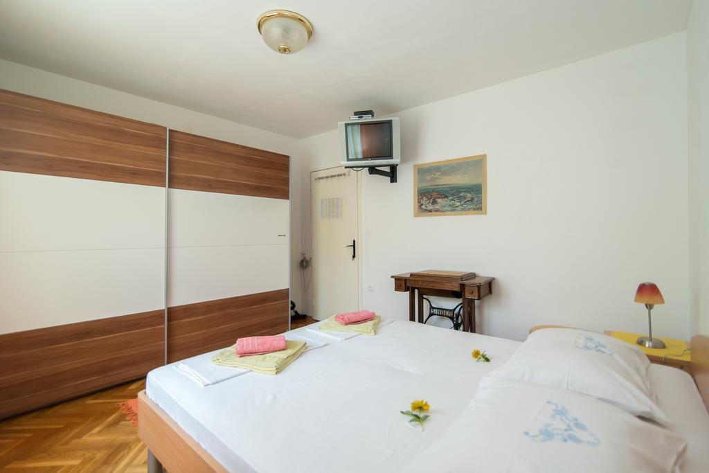 Apartments Natasa Supetar Kültér fotó